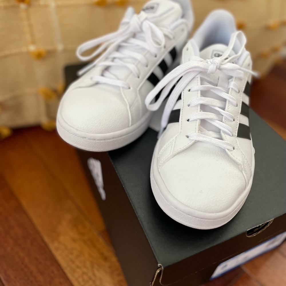 Adidas Grand Court Sneaker